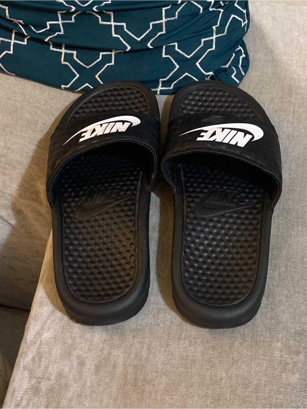 Nike Slides - Picture 4 of 5
